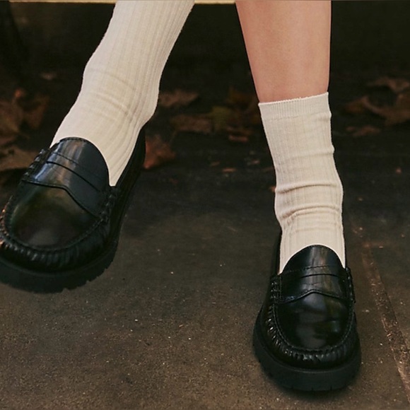 J. Crew Shoes - J crew Winona lug-sole penny loafers in spazzolato leather women’s Sz 8.5